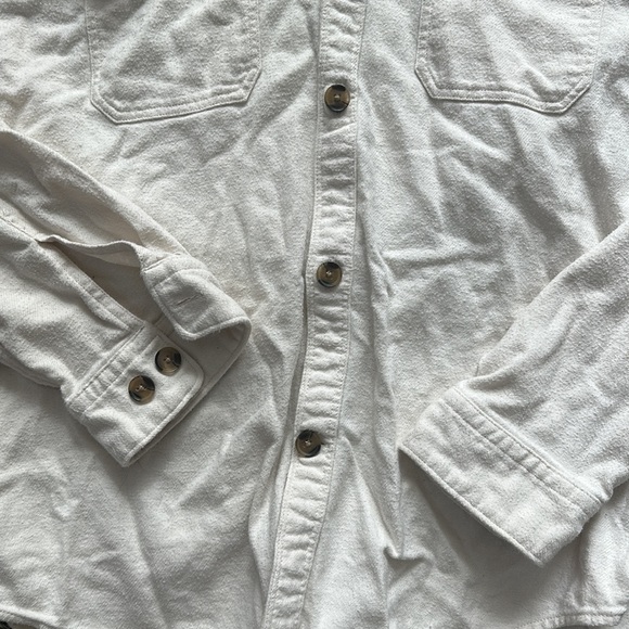 Express Shacket - Picture 4 of 4